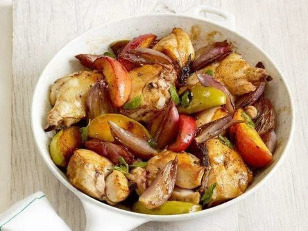 Chicken breasts with apples